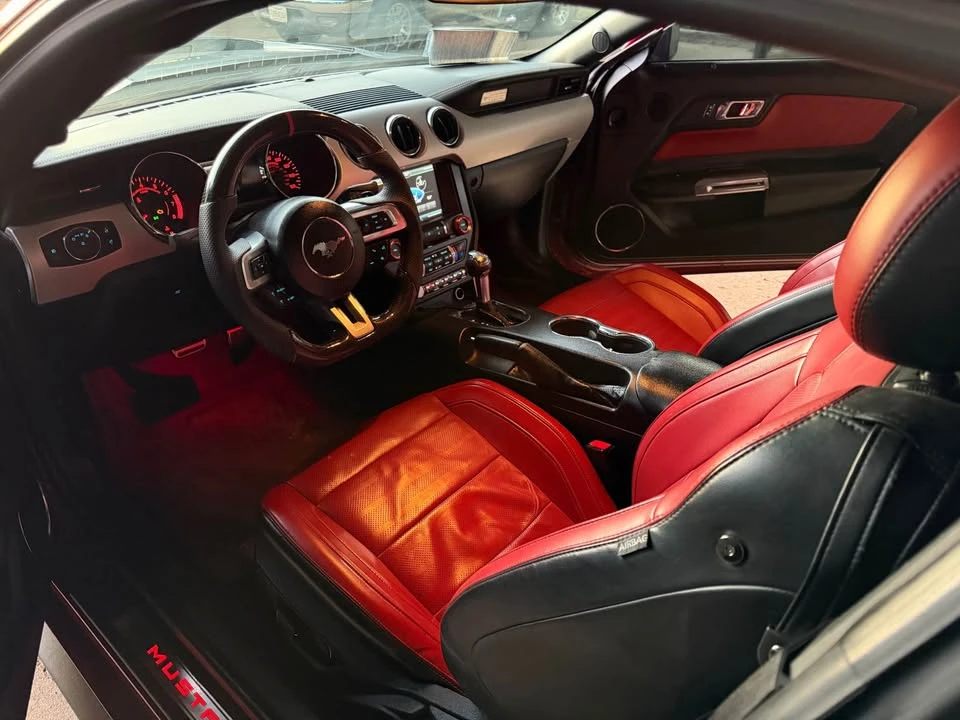 2016 Ford GT - Image 7 of 10