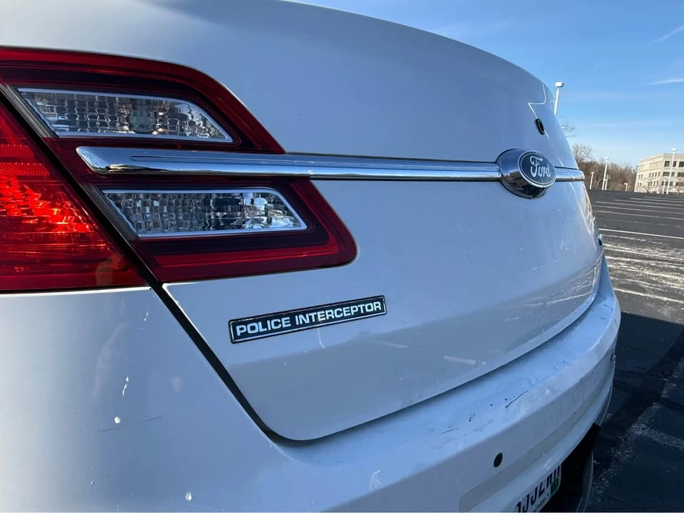 2016 Ford Taurus 6th Gen - Image 7 of 18