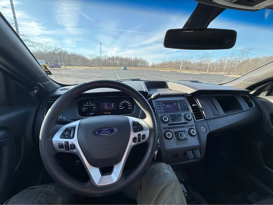 2016 Ford Taurus 6th Gen - Image 3 of 18