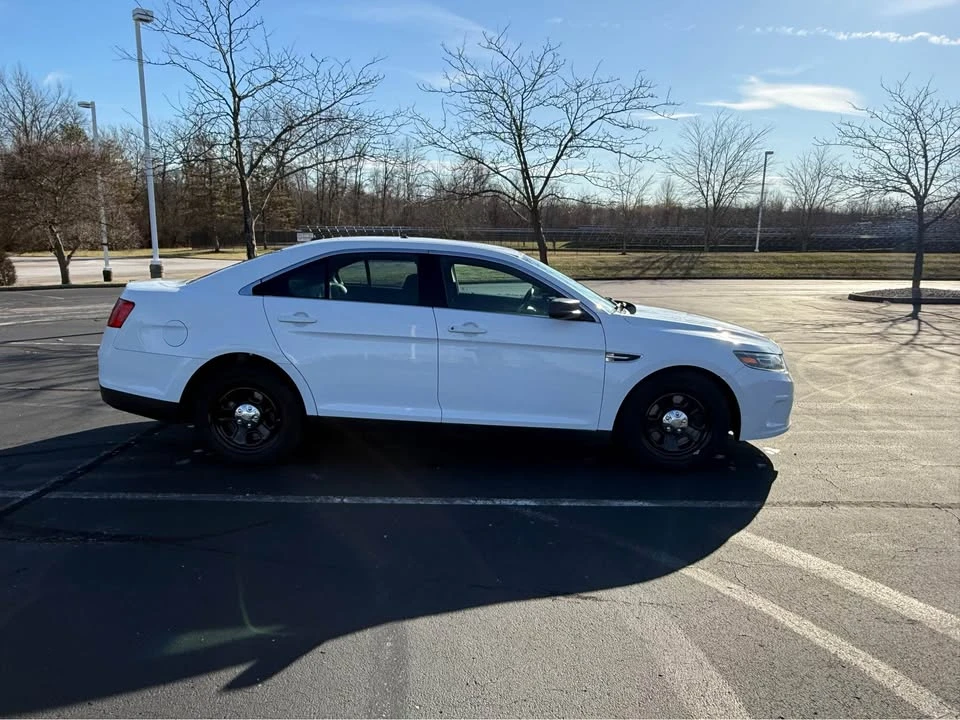 2016 Ford Taurus 6th Gen - Image 5 of 18