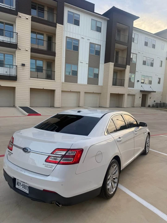 2016 Ford Taurus 6th Gen - Image 5 of 12