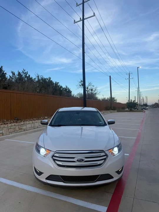 2016 Ford Taurus 6th Gen - Image 2 of 12