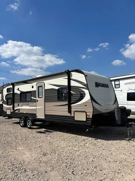 2016 Forest River Avenger 28' Bunks