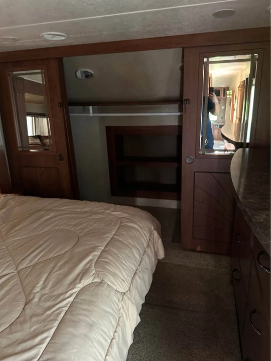 2016 Forest River - Image 18 of 20