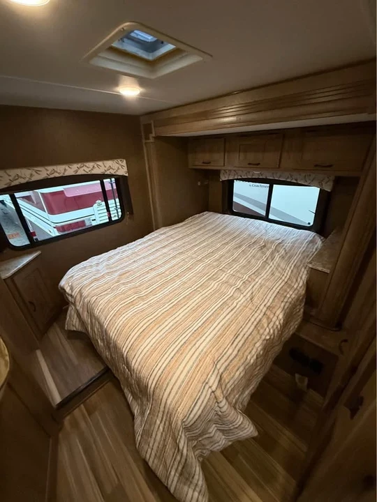 2016 Forest River - Image 13 of 19