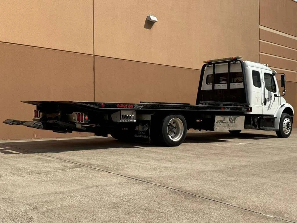 2016 Freightliner - Image 5 of 12