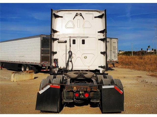 2016 Freightliner - Image 5 of 21
