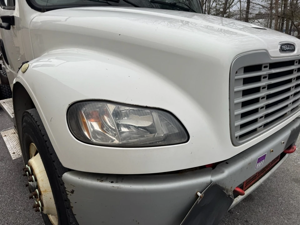 2016 Freightliner - Image 4 of 21