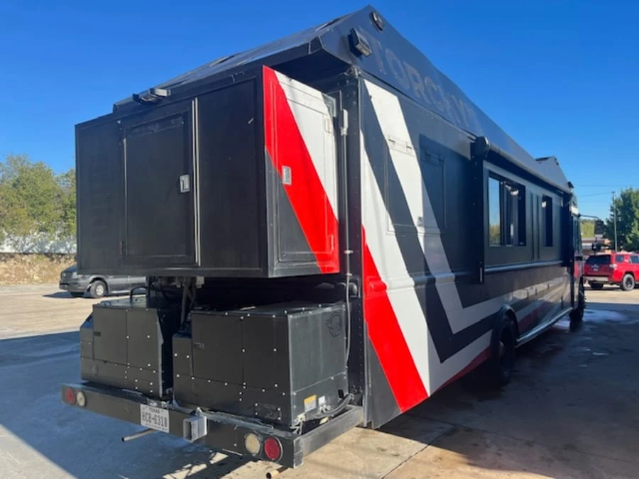 2016 Freightliner - Image 2 of 28