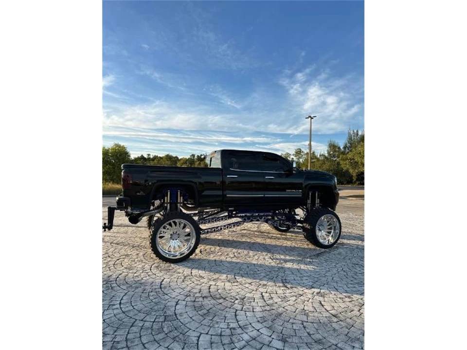 2016 GMC Sierra Heavy Duty 4th Gen - Image 2 of 18