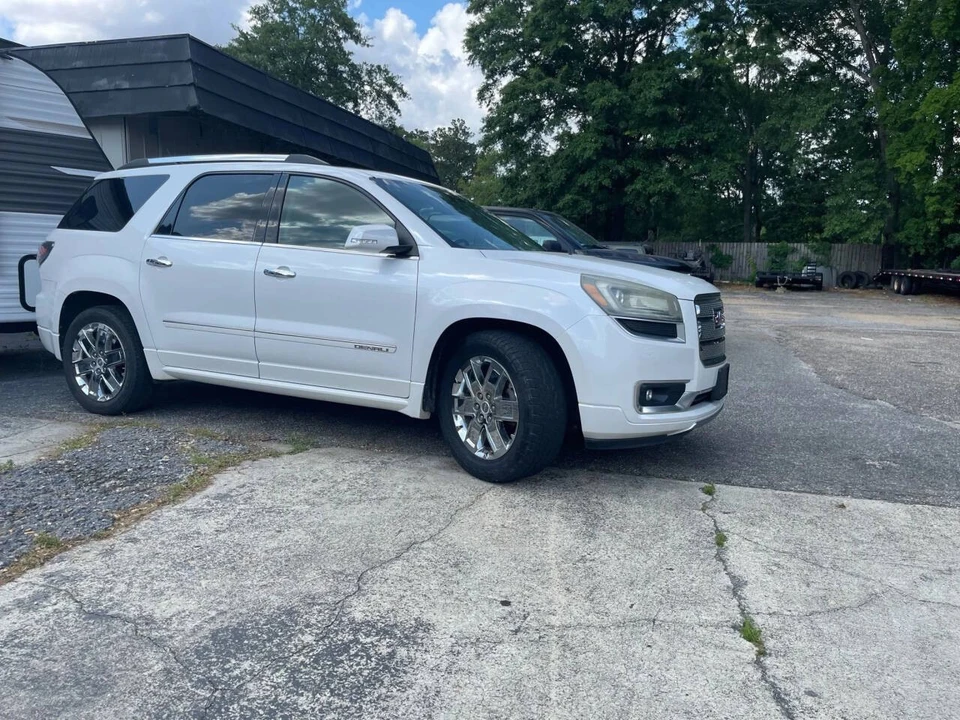 2016 GMC Acadia - Image 2 of 21