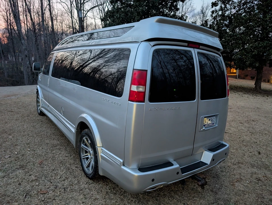 2016 GMC Savana - Image 7 of 20