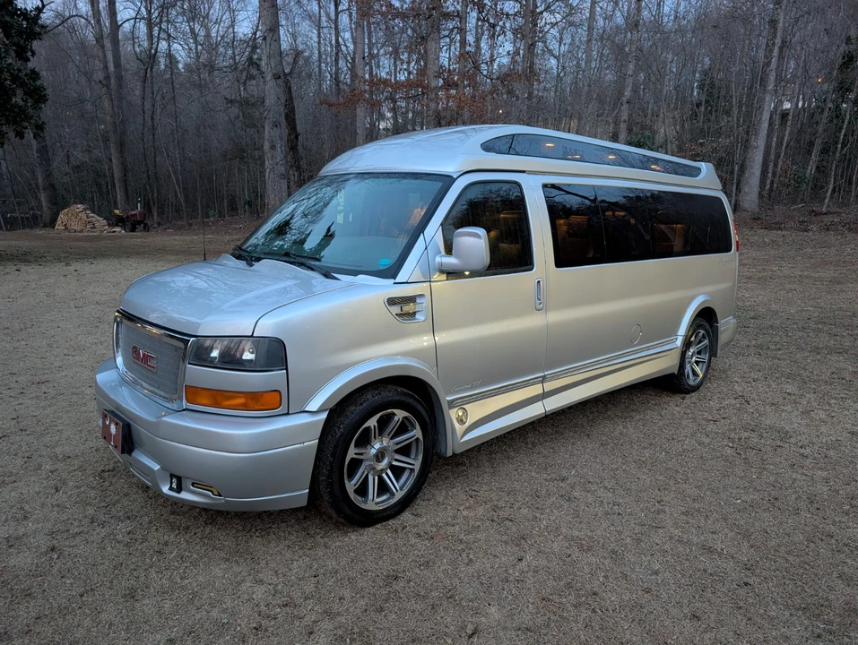 2016 GMC Savana - Image 2 of 20