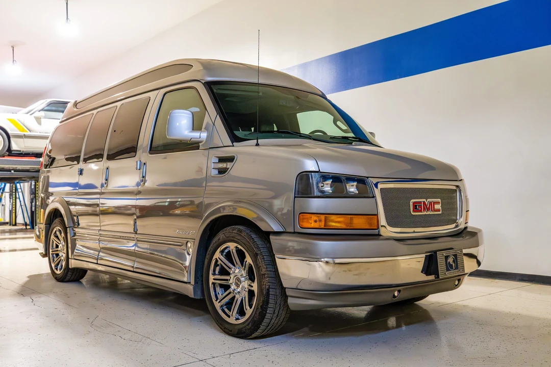2016 GMC Savana - Image 24 of 31