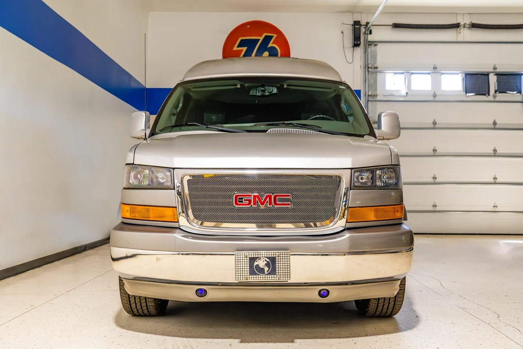2016 GMC Savana - Image 11 of 31