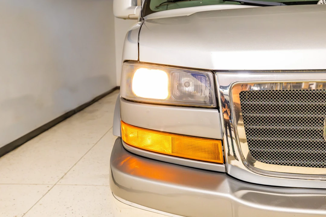 2016 GMC Savana - Image 31 of 31