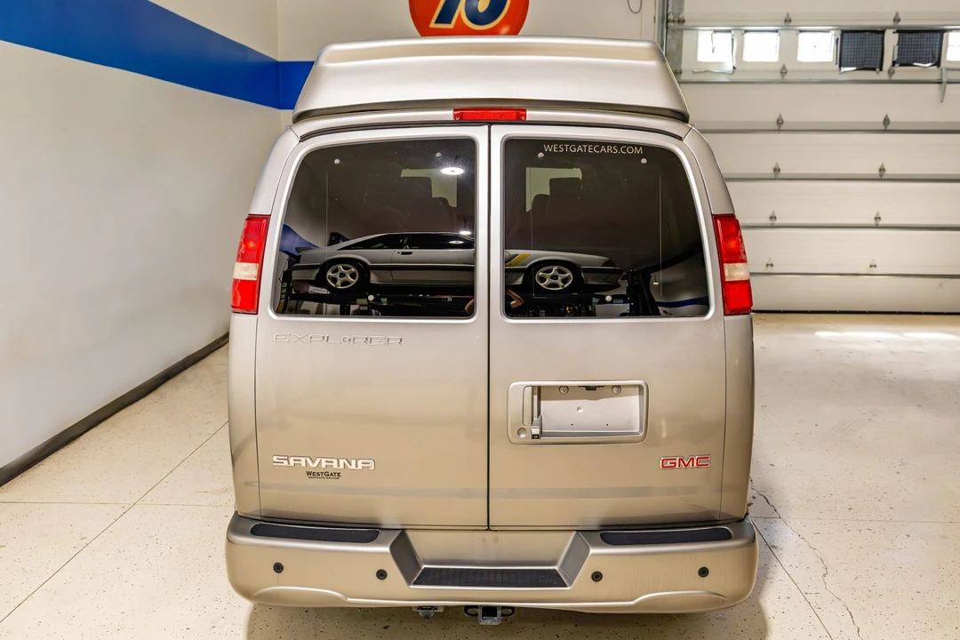 2016 GMC Savana - Image 17 of 31