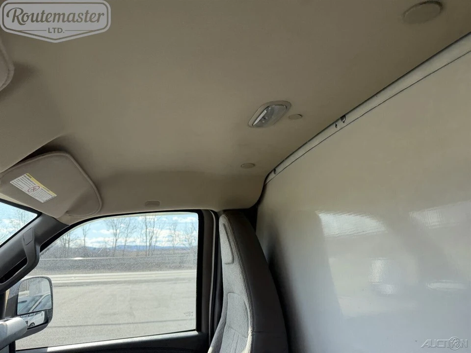 2016 GMC Savana - Image 12 of 12