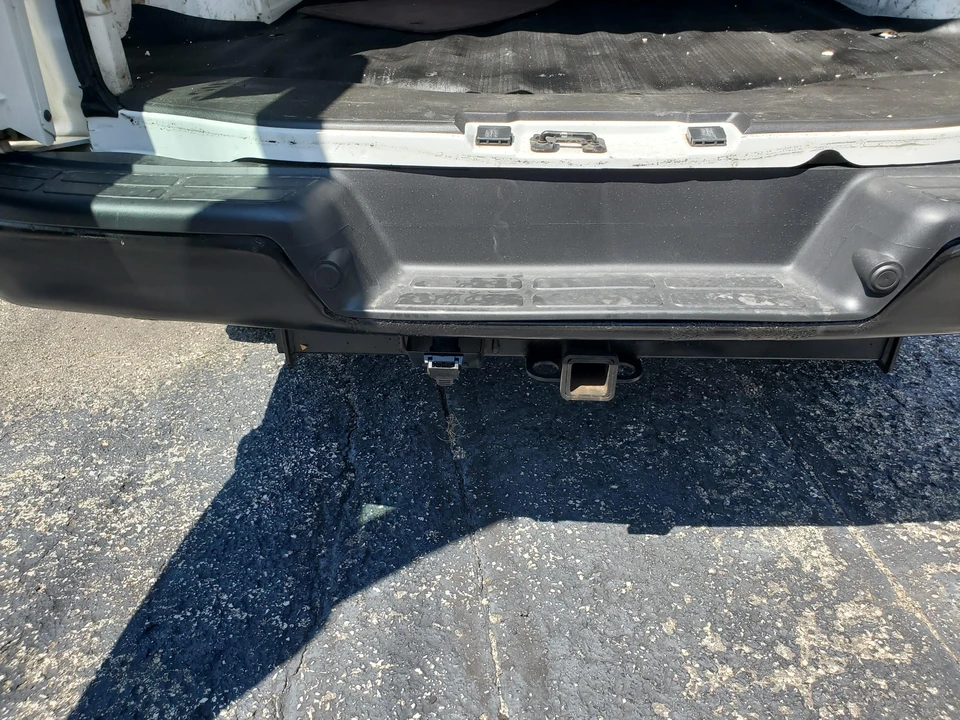 2016 GMC Savana - Image 22 of 31