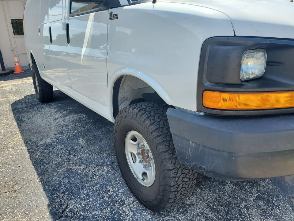 2016 GMC Savana - Image 28 of 31