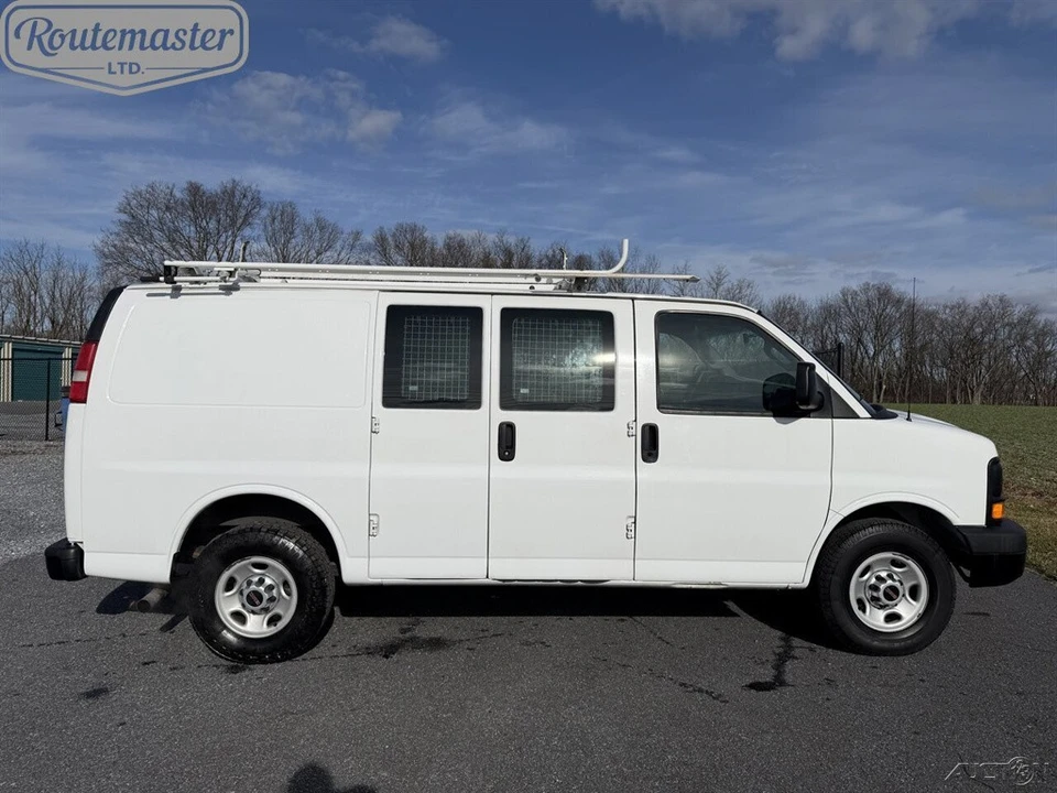 2016 GMC Savana - Image 5 of 12