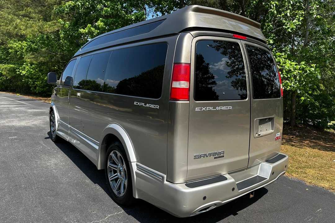 2016 GMC Savana - Image 4 of 31