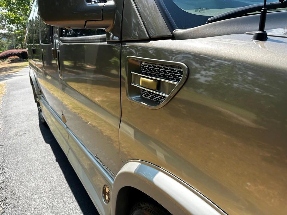 2016 GMC Savana - Image 20 of 31