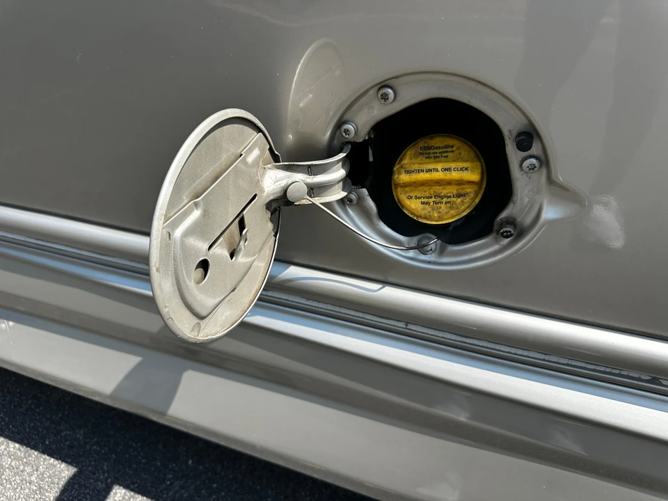 2016 GMC Savana - Image 14 of 31