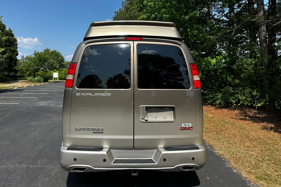 2016 GMC Savana - Image 5 of 31