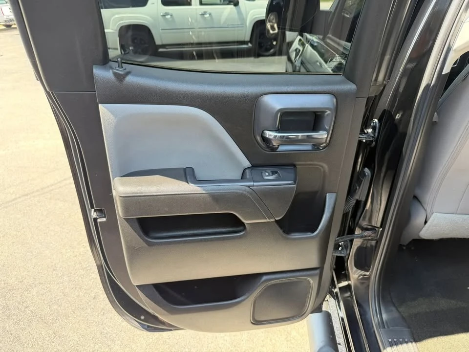 2016 GMC Sierra 4th Gen - Image 9 of 17