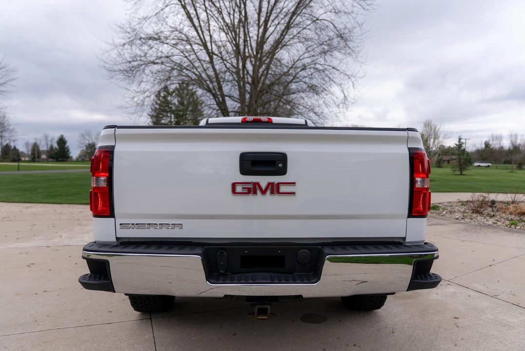 2016 GMC Sierra 4th Gen - Image 9 of 31
