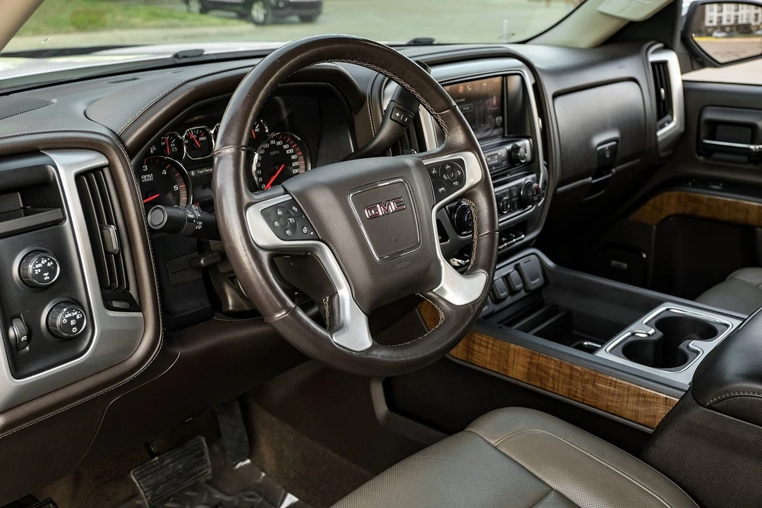 2016 GMC Sierra 4th Gen - Image 4 of 21