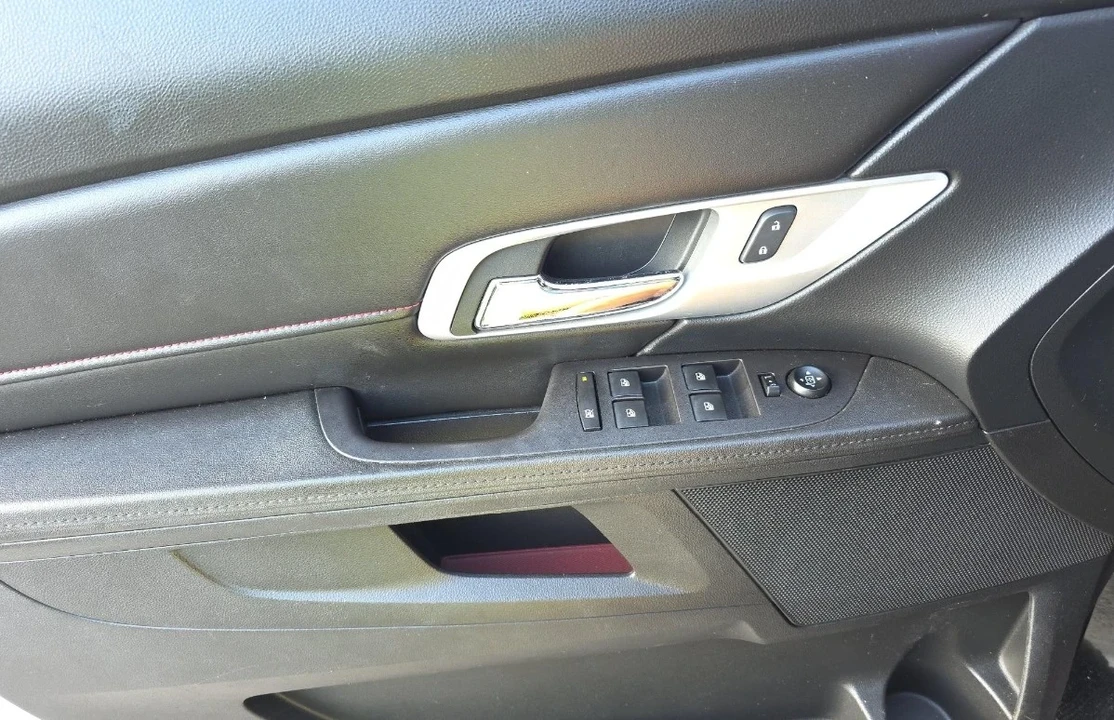2016 GMC Terrain - Image 9 of 10