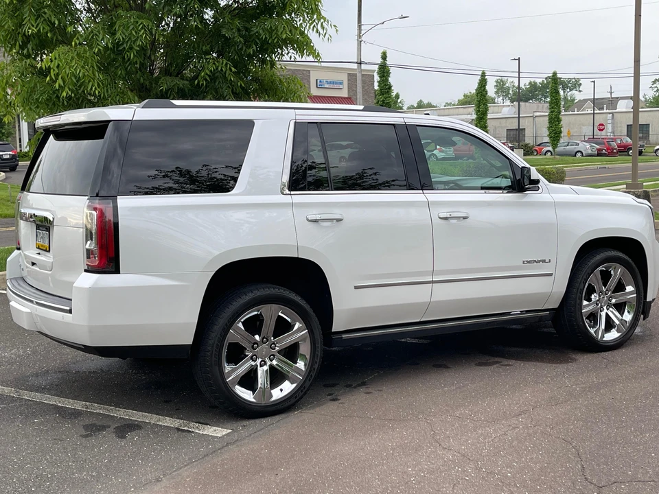 2016 GMC Yukon 4th Gen - Image 16 of 31