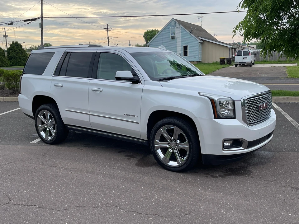 2016 GMC Yukon 4th Gen - Image 19 of 31