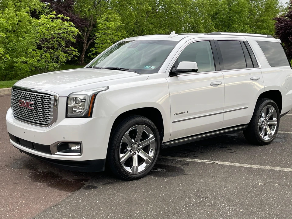 2016 GMC Yukon 4th Gen - Image 9 of 31