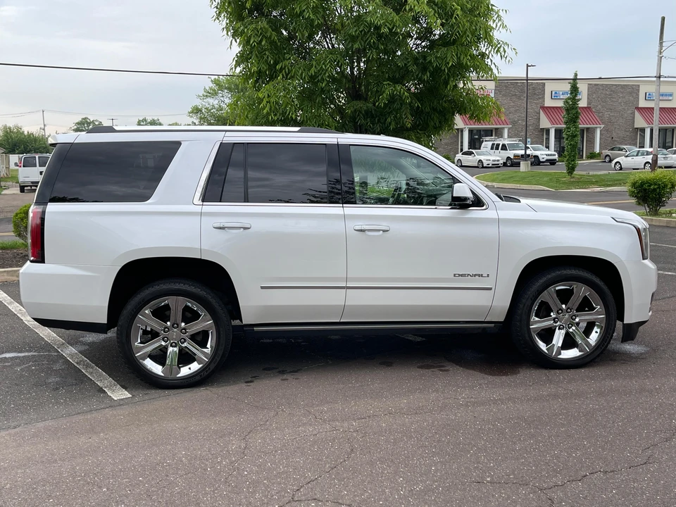 2016 GMC Yukon 4th Gen - Image 17 of 31
