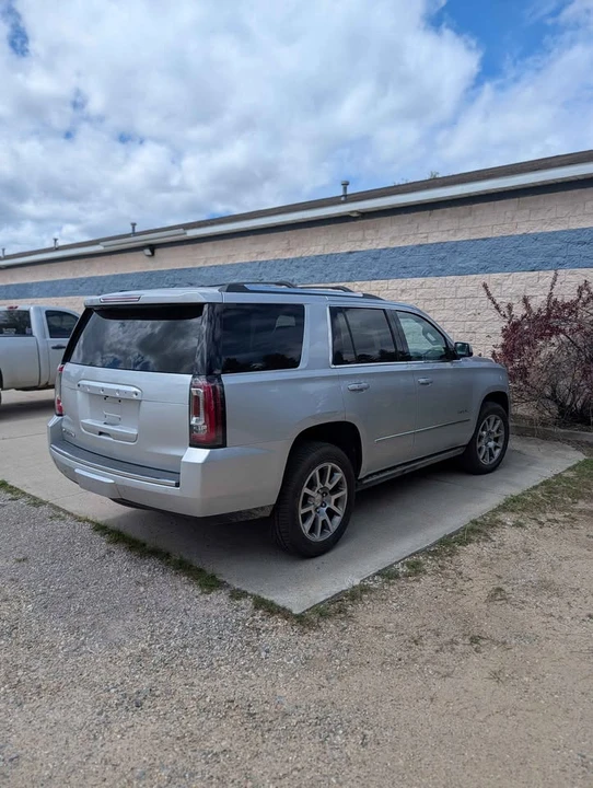2016 GMC Yukon 4th Gen - Image 4 of 15