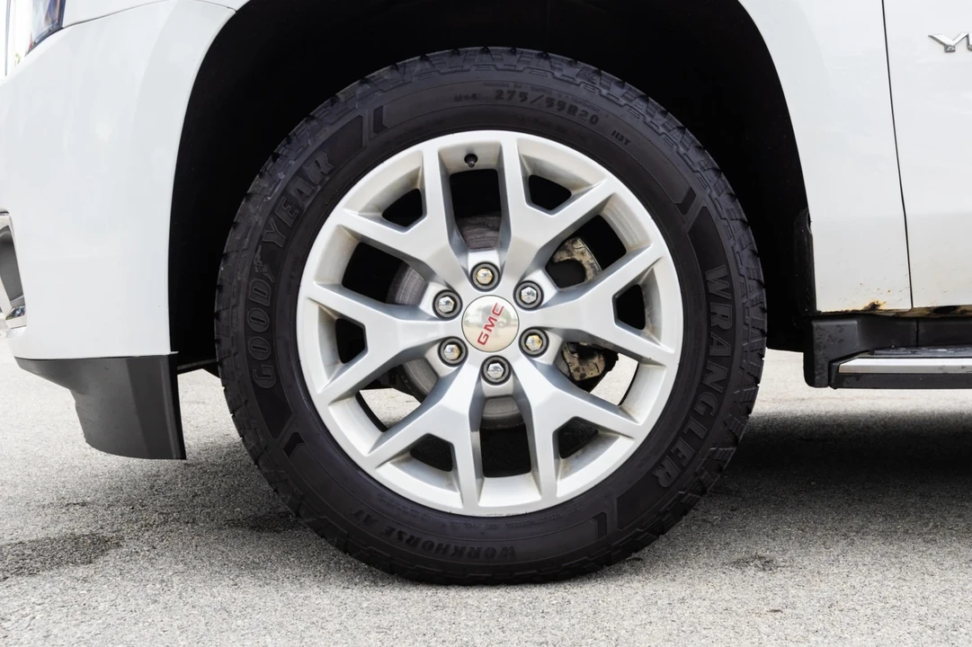 2016 GMC Yukon 4th Gen - Image 4 of 21