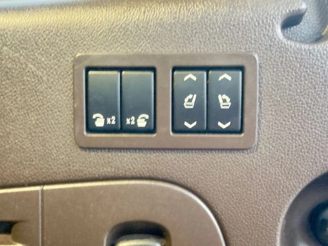 2016 GMC Yukon 4th Gen - Image 18 of 21