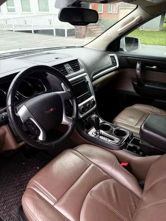2016 GMC Acadia - Image 11 of 12