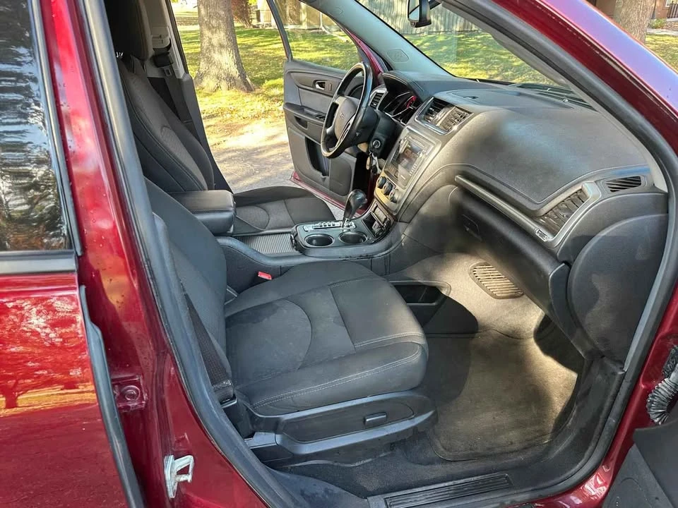 2016 GMC Acadia - Image 15 of 20