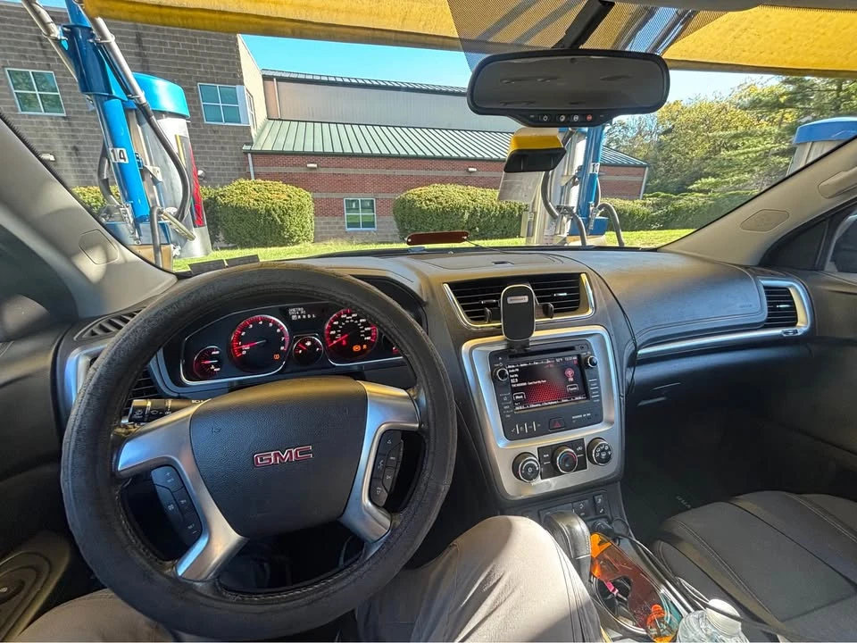 2016 GMC Acadia - Image 6 of 12
