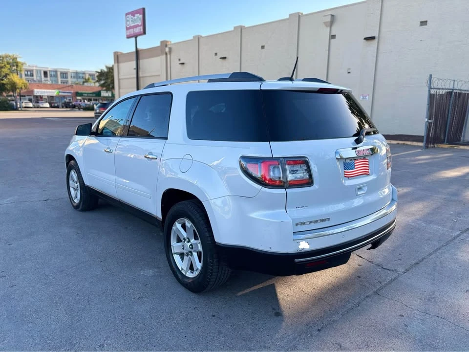 2016 GMC Acadia - Image 4 of 16