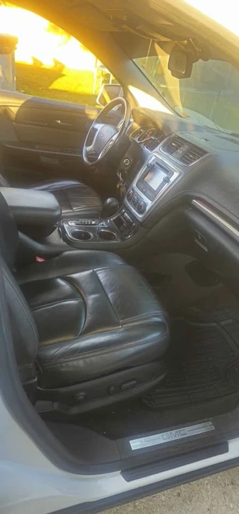 2016 GMC Acadia - Image 7 of 9
