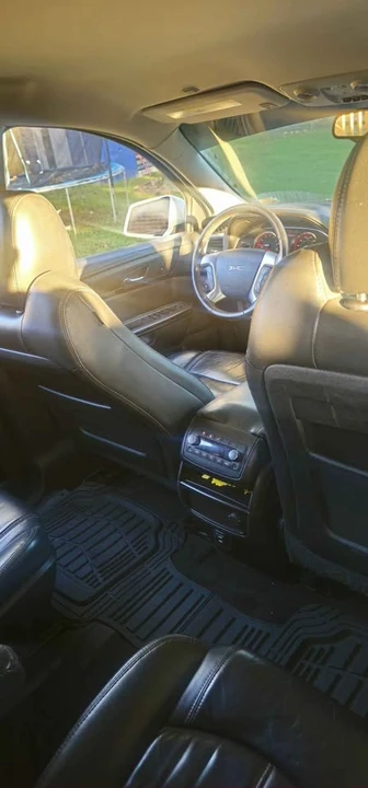 2016 GMC Acadia - Image 8 of 9