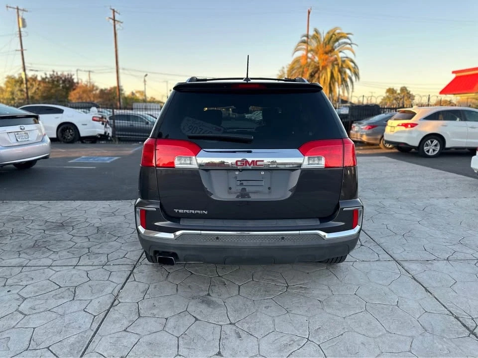 2016 GMC Terrain - Image 4 of 17