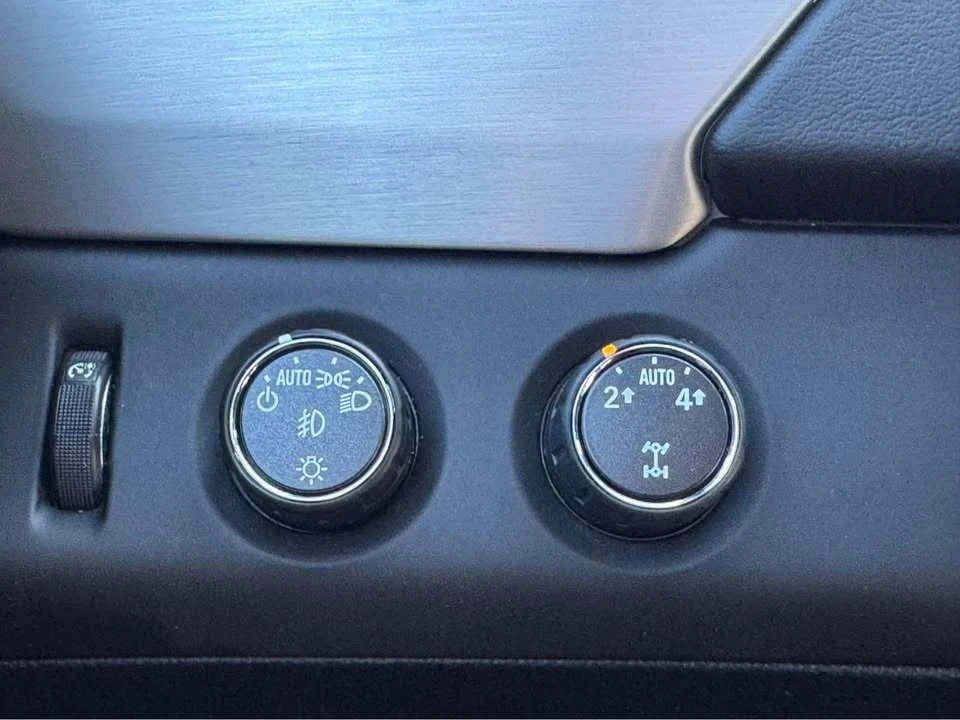 2016 GMC Yukon 4th Gen - Image 19 of 19