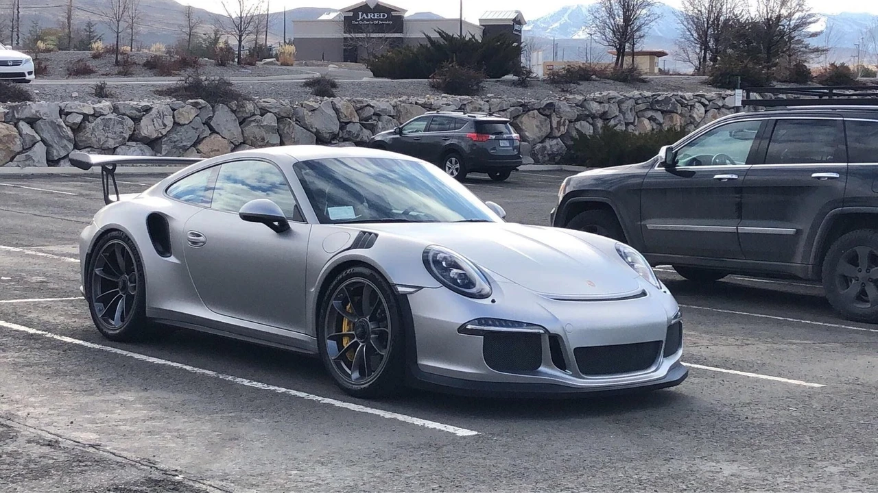 2016 Porsche 991 GT3 RS - Image 2 of 10