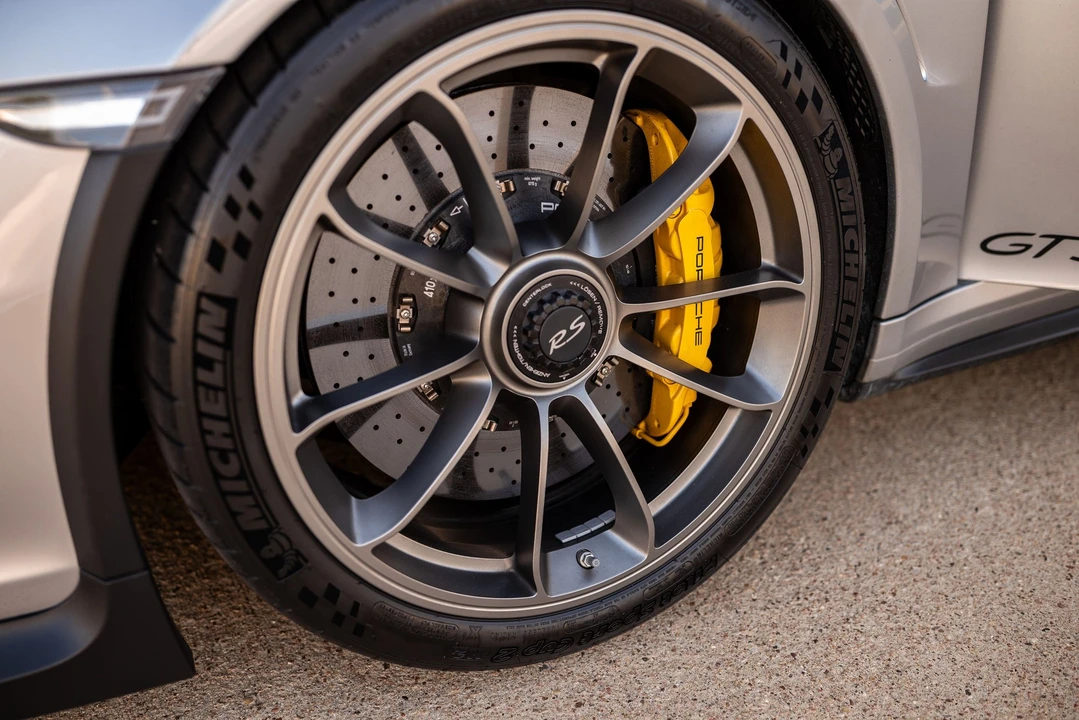 2016 Porsche 991 GT3 RS - Image 15 of 24